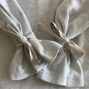 Gray Jcrew sweatshirt with bow sleeves, Small